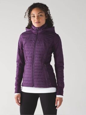 Lululemon First Mile Jacket
Darkest Magenta size 6 EUC